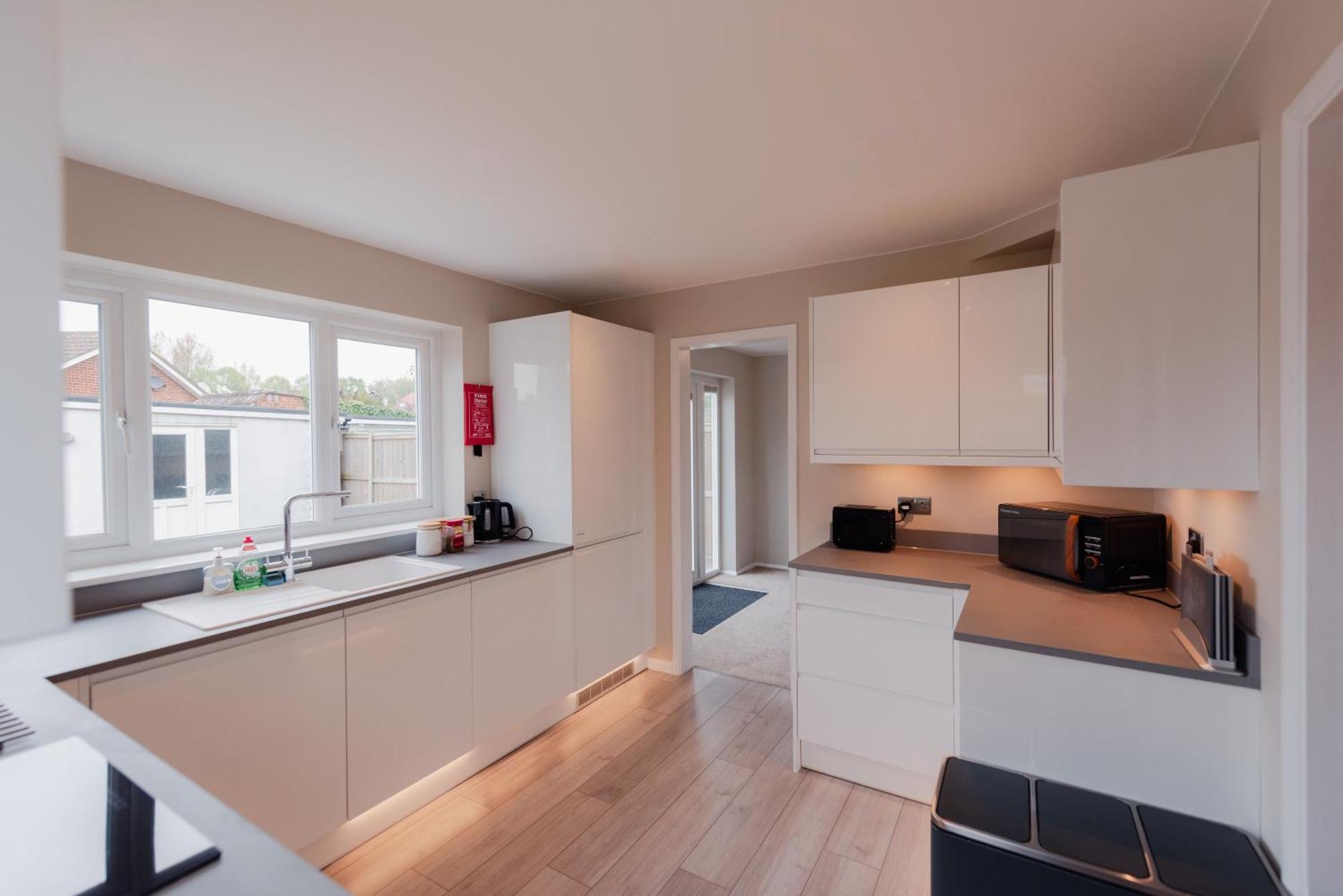 Luxury Recently Renovated 3 Bedroom Home In Sandwich Kent エクステリア 写真